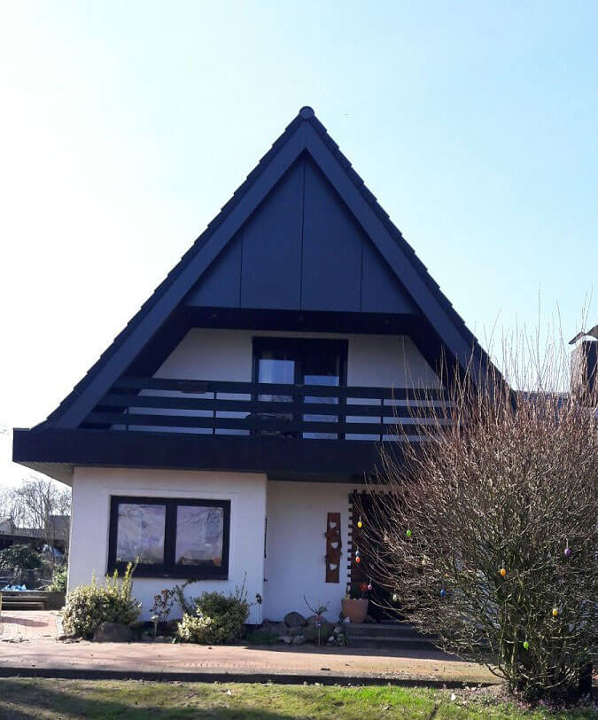 Sanierung-Fassade-Einfamilienhaus-Satteldach-Hemmoor-Hechthausen-D-Tiedemann-GmbH